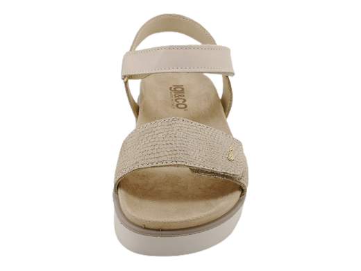 Scopri i Sandali Donna IGI&CO 5671122 Delia in pelle scamosciata stampata, comodi e regolabili, su Laporta Calzature. Acquista ora!<br /><br />I Sandali Donna IGI&CO 5671122 Delia, disponibili su Laporta Calzature, combinano stile e comfort in un design raffinato. <br />Realizzati in pelle scamosciata stampata, questi sandali offrono un look pratico e versatile. <br />La fascia e il cinturino alla caviglia, facilmente regolabili grazie alla chiusura a strappo, assicurano una calzata perfetta per ogni piede. <br />Il fondo platform di 2,5 cm è leggero e flessibile, ideale per camminare con facilità. Il plantare morbido e sagomato garantisce il massimo comfort e stabilità durante l'uso quotidiano. <br />Orgogliosamente Made in Italy, questi sandali sono perfetti per chi cerca qualità e stile.<br />Aggiungi un tocco di leggerezza al tuo guardaroba, acquista ora su Laporta Calzature!