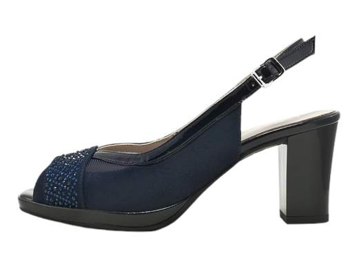 Esplora l'eleganza senza tempo del sandalo da donna slingback Cinzia Soft IAB323849C 002. Realizzato con maestria in camoscio sintetico e vernice, questo sandalo è un'icona di stile e raffinatezza. L'accessorio con strass aggiunge un tocco di brillantezza, mentre il sottopiede imbottito in pelle assicura un comfort eccezionale. Con un comodo tacco di 6,5 cm ed un plateau di 1 cm, questo sandalo è perfetto per chi cerca un equilibrio tra moda classica ed eleganza. Realizzato in Italia, rappresenta la migliore qualità artigianale.