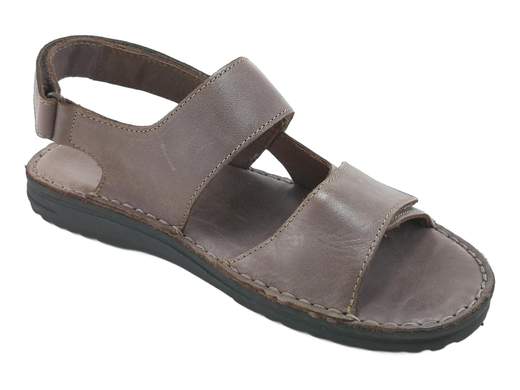 Sandali uomo Grunland in pelle con 3 strappi regolabili. Comodi, freschi e perfetti per l’estate. Comfort e stile dal lavoro al tempo libero.<br /><br />Quando il caldo chiama, i piedi vogliono respirare… ma senza rinunciare a stile e comodità. I sandali Grunland SA 1241 80LAPO sono la risposta elegante e funzionale per affrontare l’estate con passo leggero.<br /><br />Interamente realizzati in morbida pelle, sono dotati di ben tre regolazioni a strappo: sulla pianta, sul collo e dietro al tallone. Il risultato? Una calzata su misura, precisa e adattabile a qualsiasi piede (anche ai più esigenti).<br /><br />Il sottopiede RE-SOFT in pelle imbottita coccola ogni passo, mentre il fondo è leggero, flessibile e antiscivolo: ideale per le lunghe giornate tra ufficio, commissioni e relax al tramonto.<br /><br />Freschi, versatili e perfetti per ogni outfit estivo: dal lavoro alla vacanza, questi sandali sono pronti a seguirti ovunque con stile.