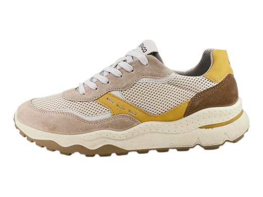 Sneaker IGI&CO Spes da uomo in camoscio e rete beige scuro con dettagli ocra, suola running 4,5 cm e memory foam Made in Italy.