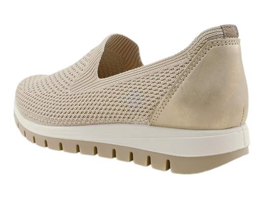 Scarpa accollata traspirante a nido d'ape con inserti platino suola platform 3cm flessibile e plantare in pelle estraibile per un comfort quotidiano Made in Italy.