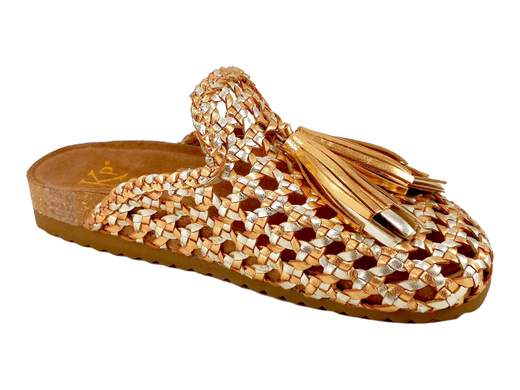 Sabot donna EKP Collections in pelle intrecciata laminata con nappe e fondo platform ammortizzante 3 cm.