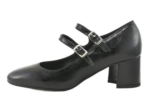 Décolleté Cinzia Soft in vernice naplack con doppi cinturini e tacco comodo: eleganza Made in Italy da mattina a sera.<br /><br />Quando il fascino incontra la praticità, nascono le décolleté Cinzia Soft IC9117. Realizzate in morbida vernice naplack, conquistano al primo sguardo con i due cinturini regolabili e le fibbie luminose che regalano un tocco sofisticato e un’andatura sicura.<br /><br />Il sottopiede in pelle imbottito accoglie il piede in un abbraccio di comfort, mentre il tacco a blocco da 5 cm è l’alleato perfetto per slanciare senza stancare. La suola in cuoio sintetico con antiscivolo garantisce stabilità anche nei momenti più frenetici.<br /><br />Ideali per look eleganti e raffinati, dall’ufficio all’aperitivo, con il comfort che solo Cinzia Soft sa offrire. Ovviamente Made in Italy.<br /><br />Scopri ora il piacere di camminare con stile: aggiungile subito al carrello!