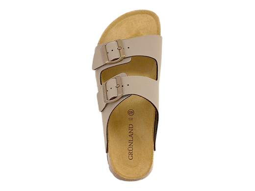 Ciabatte uomo Grunland con doppia fibbia e fondo in sughero. Comode, fresche e anatomiche: il must-have dell’estate!<br /><br />Quando il comfort incontra il design intelligente, nascono le Grunland CB 3012 40BOBO: ciabatte da uomo con due fasce regolabili e stile da vendere.<br /><br />Le ampie fibbie permettono una calzata su misura, che tu abbia piedi da atleta o da “divano sunday edition”. Il fondo? Un mix naturale di sughero e lattice che dà leggerezza, ammortizzazione e un’anima green a ogni passo.<br /><br />Sotto i piedi, trovi un morbido sottopiede in pelle scamosciata, anatomico e sagomato per seguirti in ogni movimento. La suola in gomma leggera completa il quadro: niente rumori molesti, solo passi sicuri.<br /><br />Perfette per le vacanze, il tempo libero o la fuga in terrazzo. Un vero must-have per affrontare l’estate... con i piedi felici.