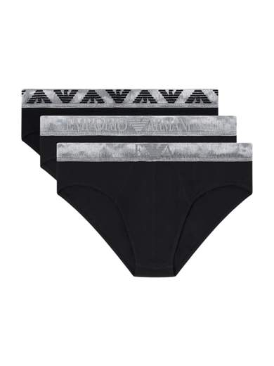 Slip uomo Armani: comfort e stile distintivo