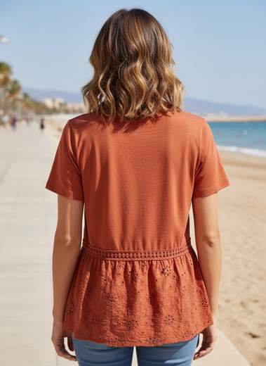 STILL Maglia Donna con Balza Sangallo e Manica Corta