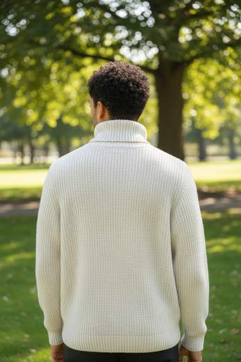 STILL Maglione Dolcevita Uomo: eleganza essenziale e texture contemporanea