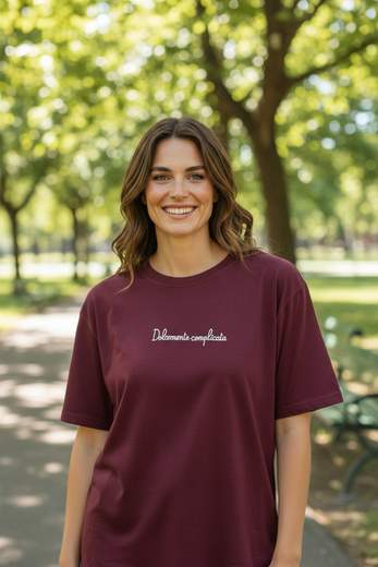 T-Shirt Donna con Scritta Frontale e Vestibilità Oversize