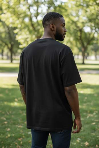 T-shirt oversize uomo  con decorazioni brillanti – stile street