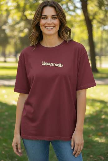 STILL T-Shirt Donna con Scritta Frontale e Vestibilità Oversize
