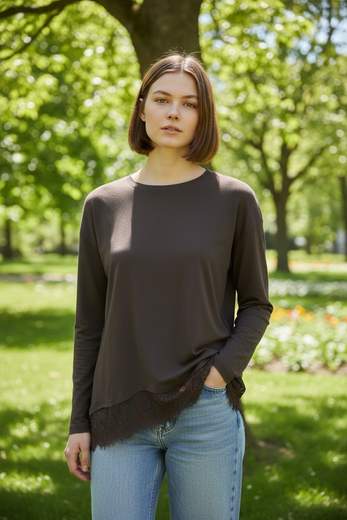 STILL Maglia Marrone con Bordo in Pizzo