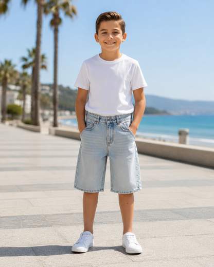 STILL Bermuda Bambino in Denim Chiaro dal Taglio Ampio