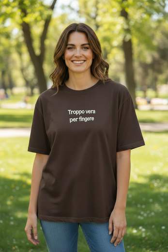 STILL T-Shirt Donna con Scritta Frontale e Vestibilità Oversize