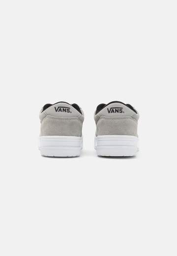 Vans VA44