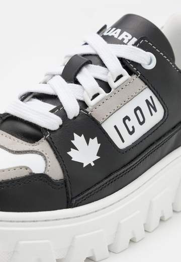 Dsquared2 DS738
