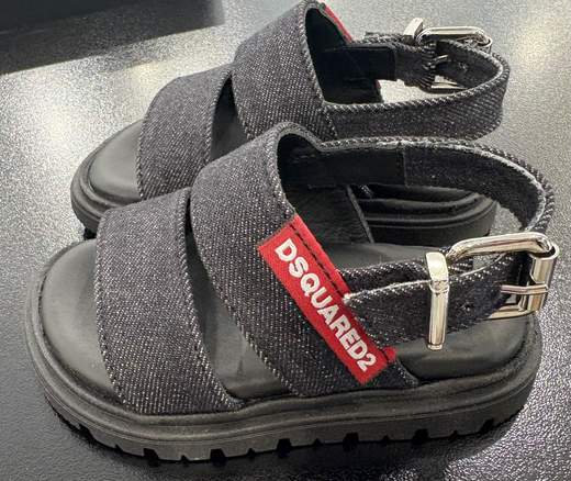 Dsquared2 DS735