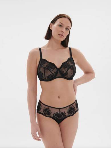 simone pérèle 1E2320 Intrigue