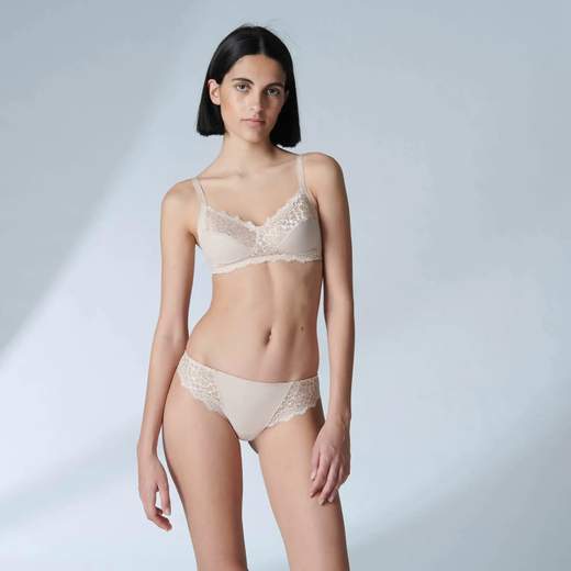 simone pérèle 12a210 caresse