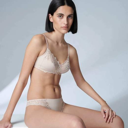 simone pérèle 12a210 caresse