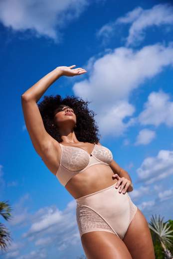 Sans Complexe 61PAK42 Perfect curves