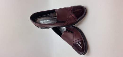 MELLUSO ACCOLLATO IN PELLE E VERNICE