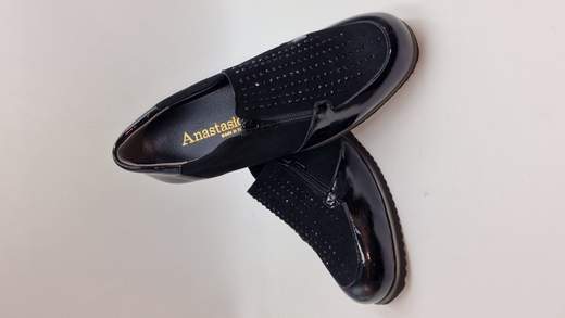 ANASTASIO ACCOLLATO IN CAMOSCIO E STRASS