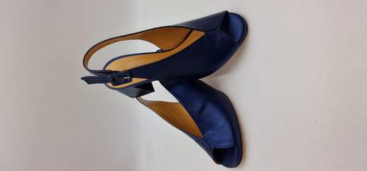 MELLUSO SANDALO IN NAPPA LAMINTA