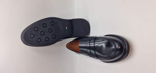 NERO GIARDINI MOCASSINO IN PELLE ABRASIVATA