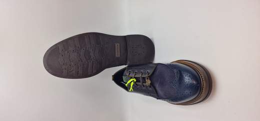 AMBITIOUS DERBY IN PELLE E CROSTA