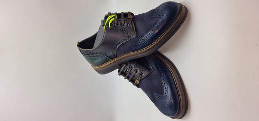 AMBITIOUS DERBY IN PELLE E CROSTA