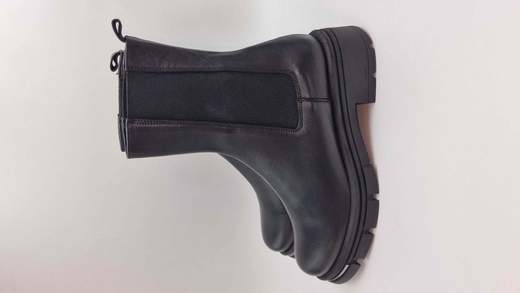 SOFIA LEN BEATLES PELLE