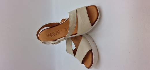 MELLUSO SANDALO IN PELLE