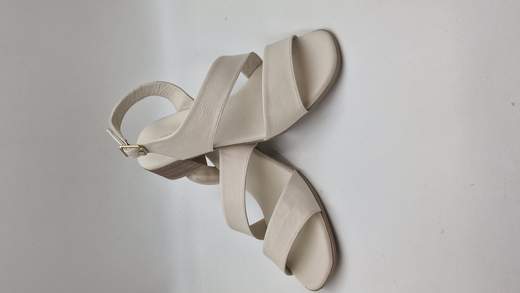 MELLUSO SANDALO IN PELLE