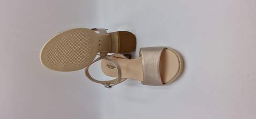 NERO GIARDINI SANDALO IN PELLE LAMINATA