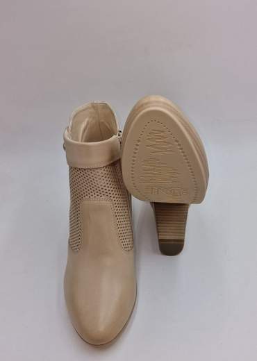 NERO GIARDINI STIVALETTO IN PELLE