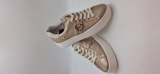 NERO GIARDINI SNEAKER IN PELLE LAMINATA