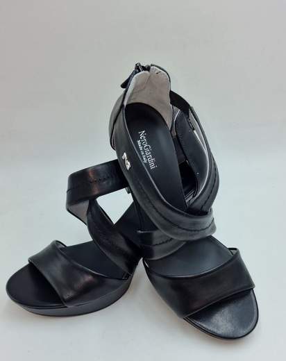 NERO GIARDINI SANDALO IN NAPPA