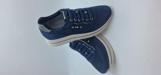 NERO GIARDINI SNEAKER IN CAMOSCIO