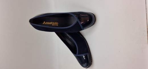 ANASTASIO DECOLLETE IN NAPLAK E COMOSCIO