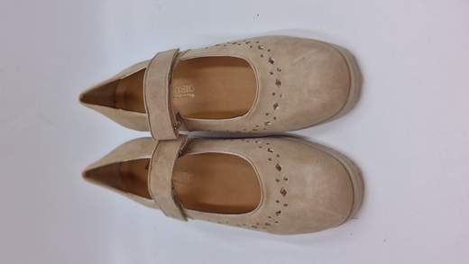 ANASTASIO DECOLLETE IN CAMOSCIO