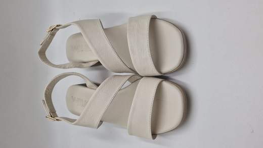 MELLUSO SANDALO IN PELLE