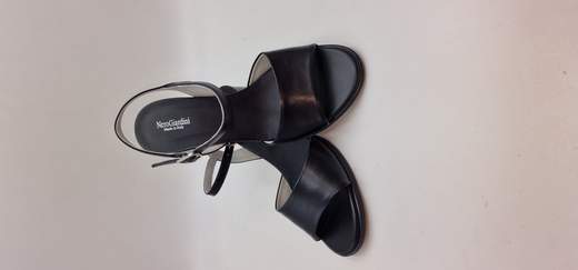 NERO GIARDINI SANDALO IN PELLE