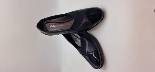 MELLUSO ACCOLLATO IN PELLE E VERNICE