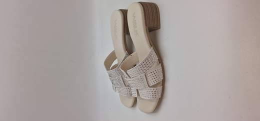 MELLUSO SCALZATO IN CAMOSCIO E STRASS