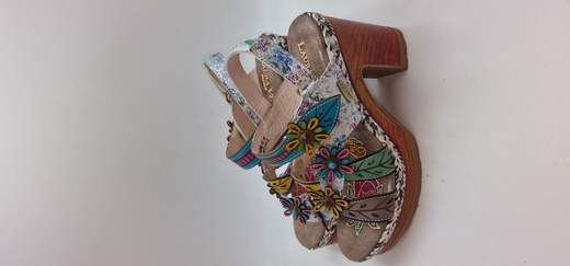 LAURA VITA SANDALO IN PELLE