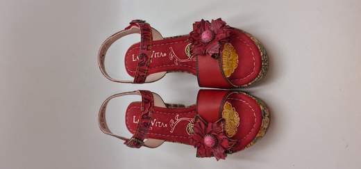 LAURA VITA NELLAO31