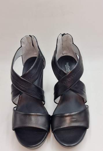 NERO GIARDINI SANDALO IN NAPPA