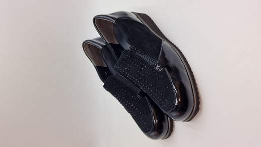 ANASTASIO ACCOLLATO IN CAMOSCIO E STRASS