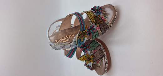 LAURA VITA SANDALO IN PELLE