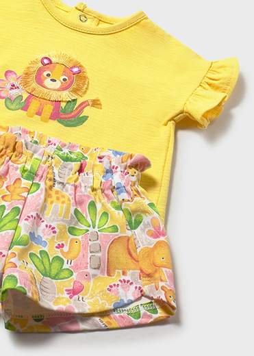Completo shorts stampati e maglietta neonata